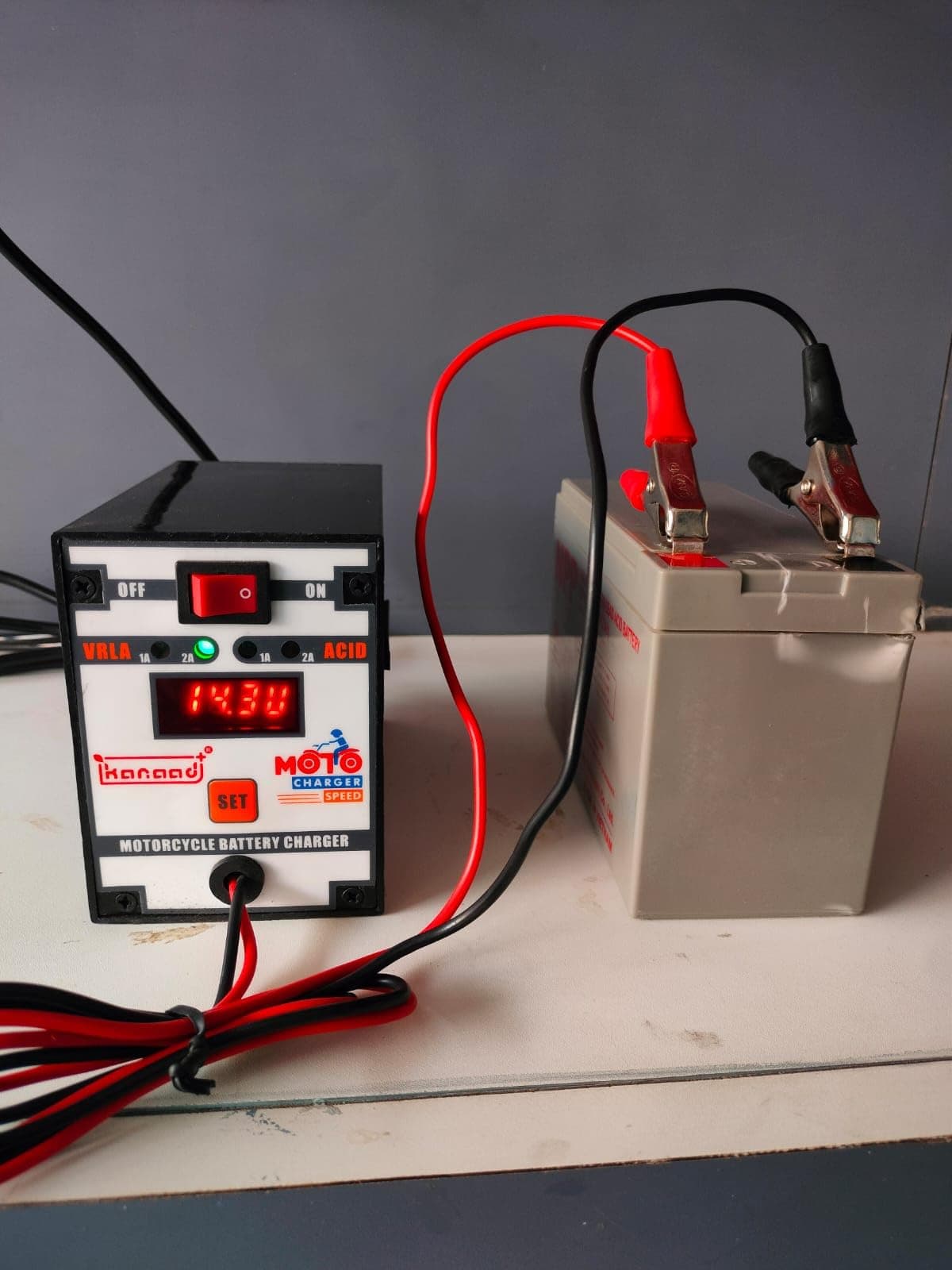 Kanaad Moto Speed Fully Automatic 1A and 2A Motorcycle Vrla Battery Chargers for 2.5Ah to 14Ah with Digital Display, Auto-Cutoff and Full Charging Indicator (1) thumbnail 4